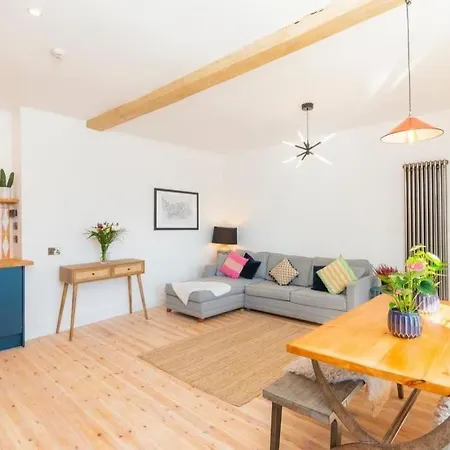 Bright Central Loft Bristol
